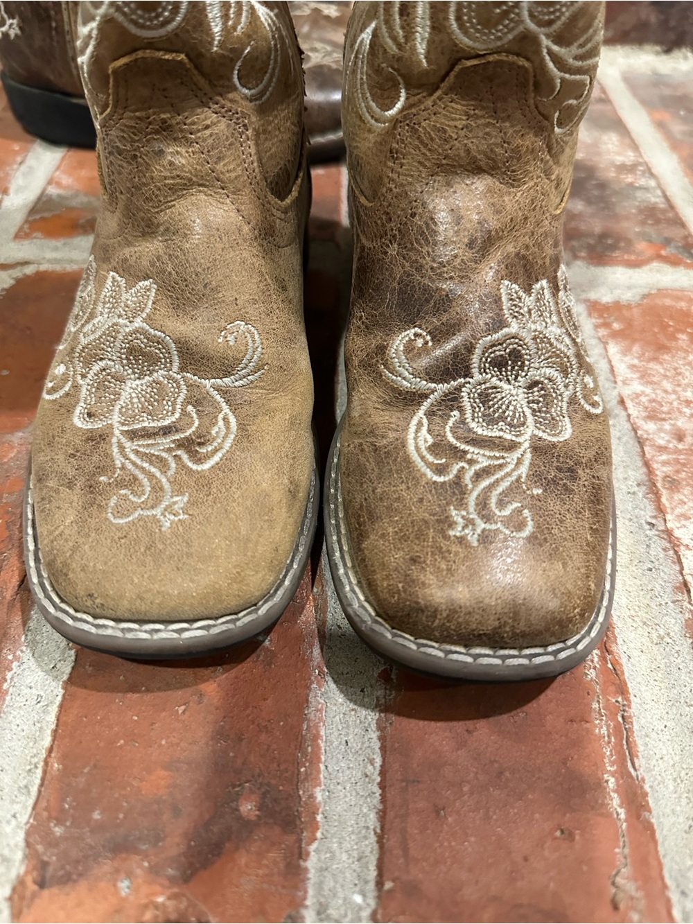 Girls Square Toe Floral Embroidered Western Cowboy Boots